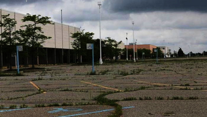 Summit Place Mall (Pontiac Mall) - Historical Photo Of Closed Mall